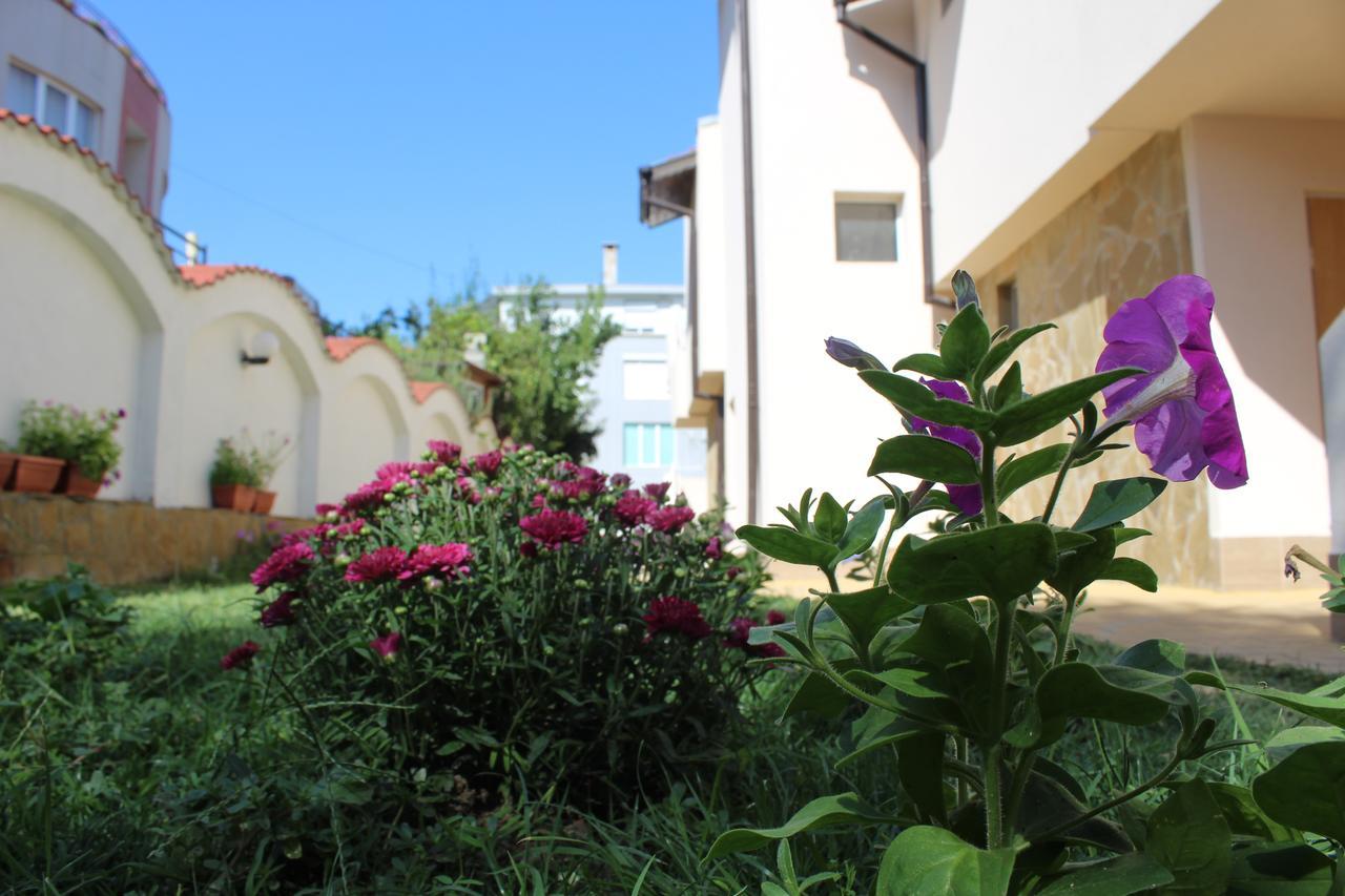 Hotel Siana House Ravda Exteriér fotografie